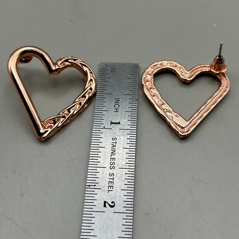 Elegant Heart-Shaped Rose Gold Earrings